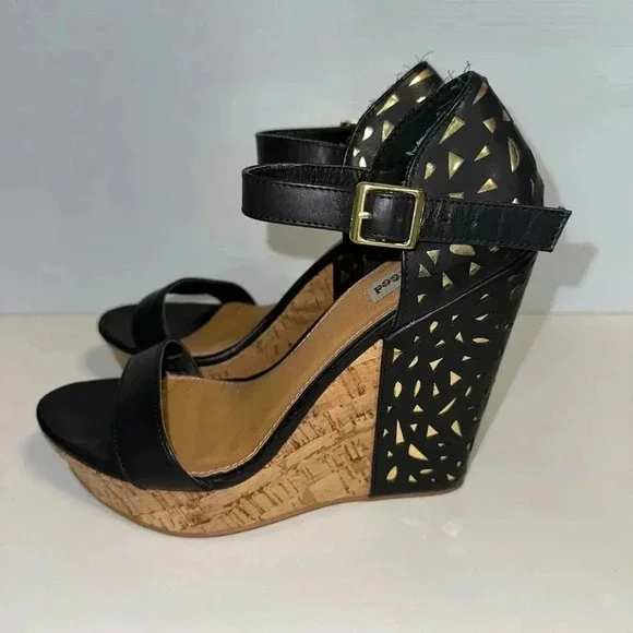 Women's Not Rated Black Wedges Size 7.5 - Picture 3 of 11